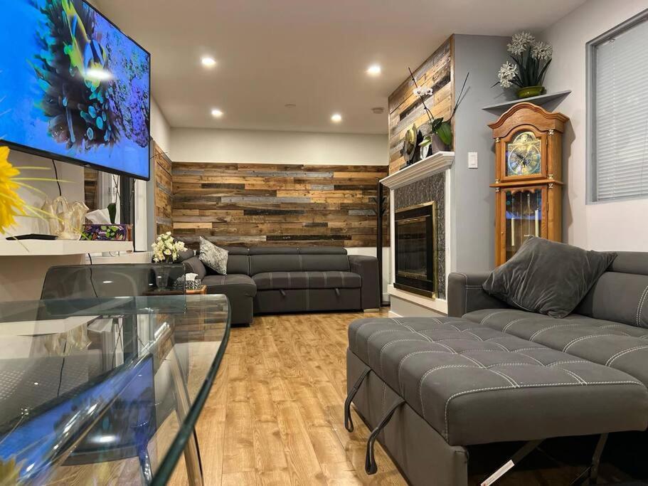 Westview Vacation Rental - Two Br House North Vancouver Bagian luar foto