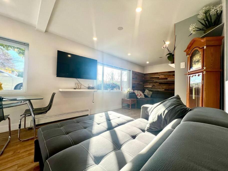 Westview Vacation Rental - Two Br House North Vancouver Bagian luar foto