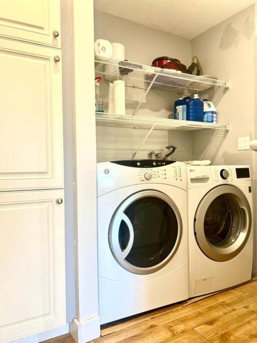Westview Vacation Rental - Two Br House North Vancouver Bagian luar foto